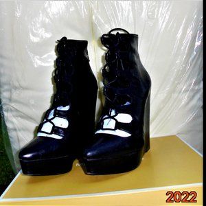 BCBG leather ankle wedge booties size 5